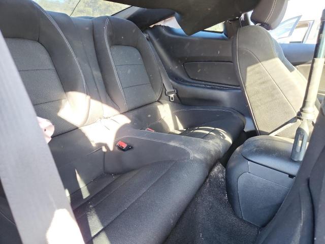 Ford Mustang Image 8