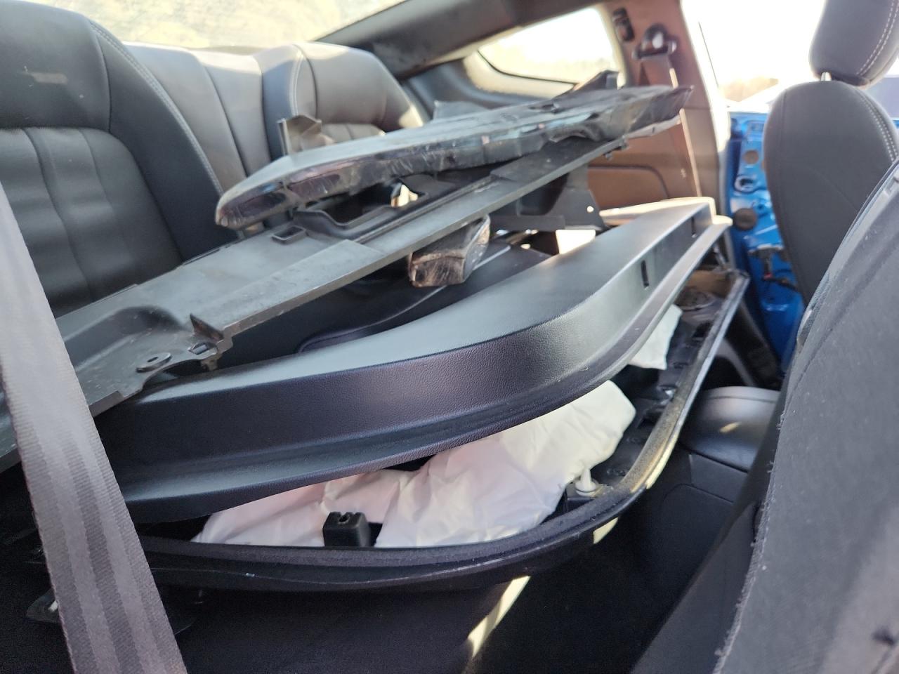 Ford Mustang Image 6