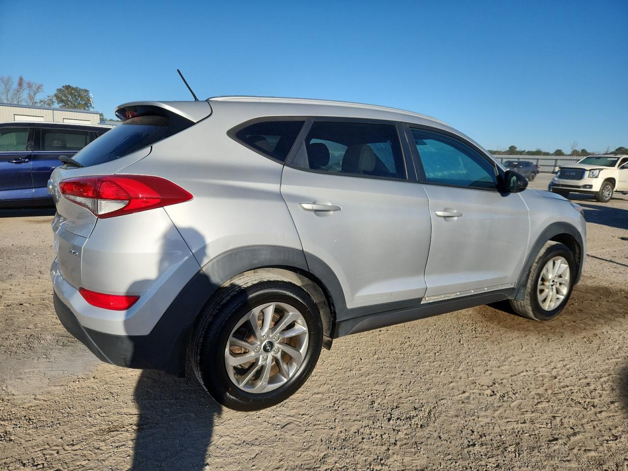 Hyundai TUCSON Limited Image 12