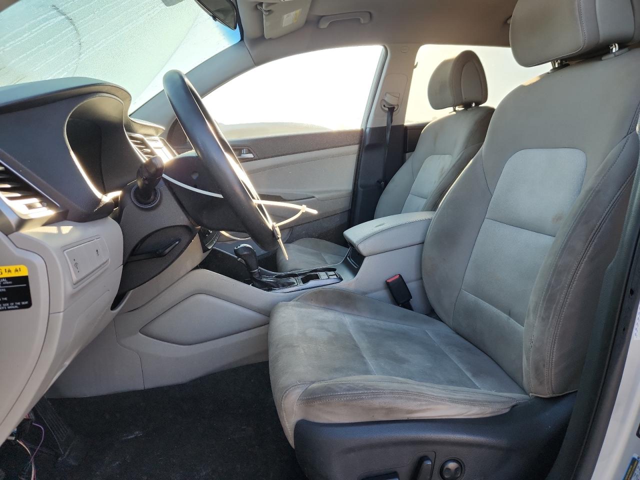 Hyundai TUCSON Limited Image 9