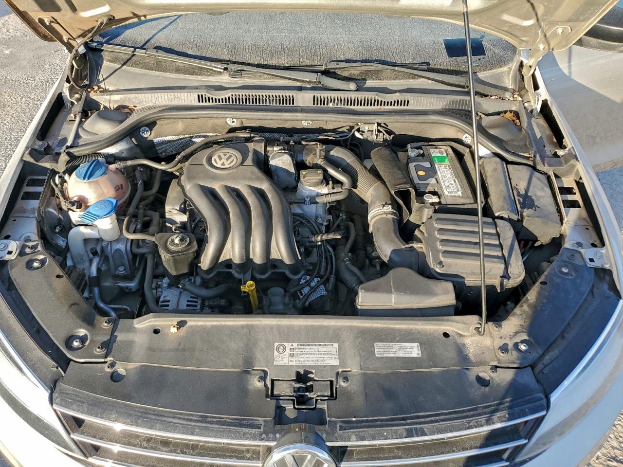 Volkswagen Jetta Base Image 11