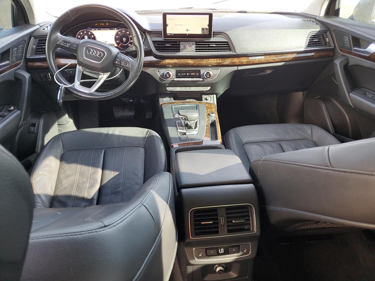 Audi Q5 Premium Plus Image 11