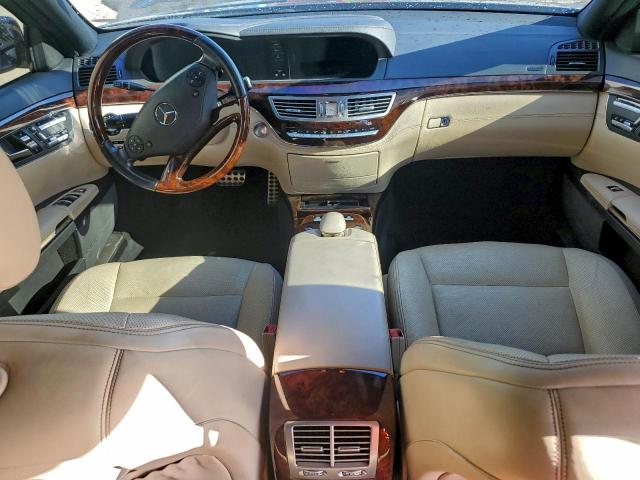Mercedes-Benz S-Class 550 Image 6