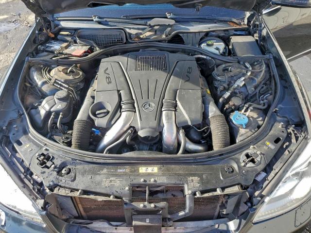 Mercedes-Benz S-Class 550 Image 11