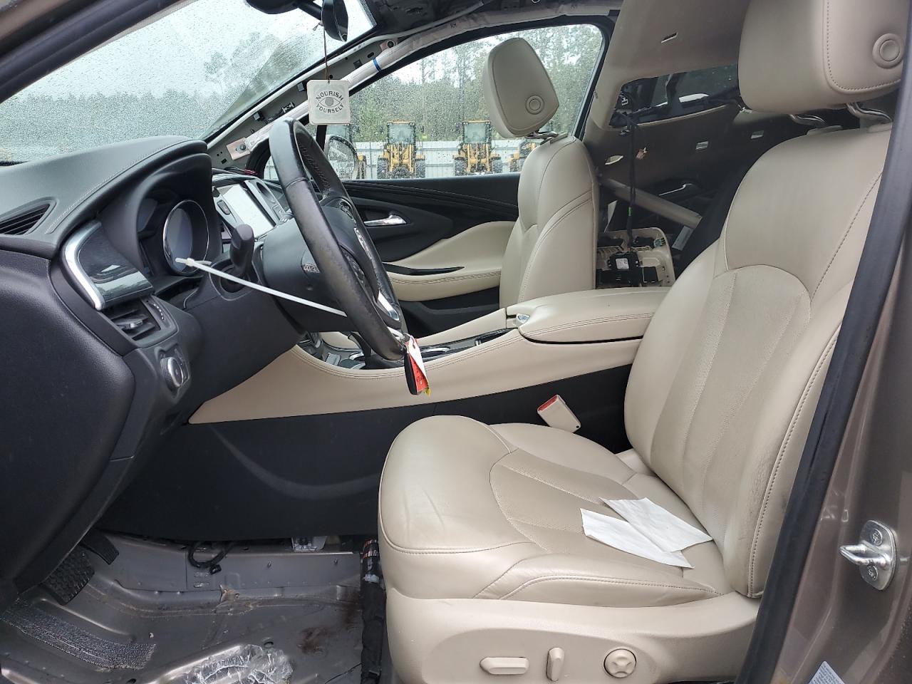 Buick Envision Essence Image 9