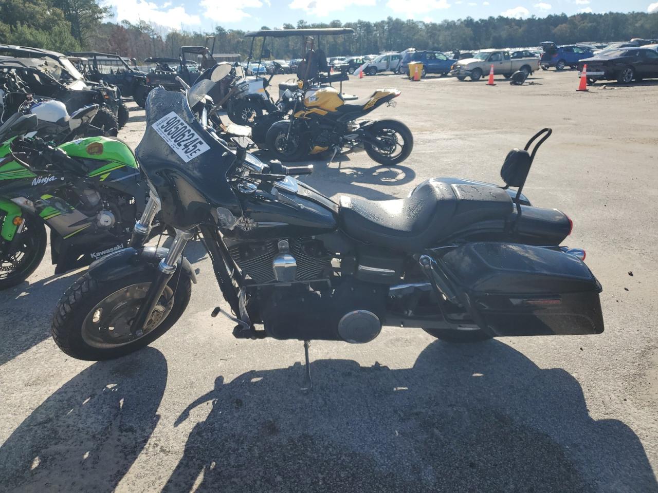 Harley-Davidson Fx Dyna Fat Bob Image 3