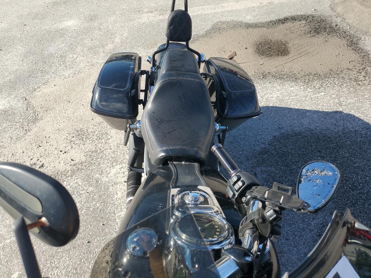 Harley-Davidson Fx Dyna Fat Bob Image 4