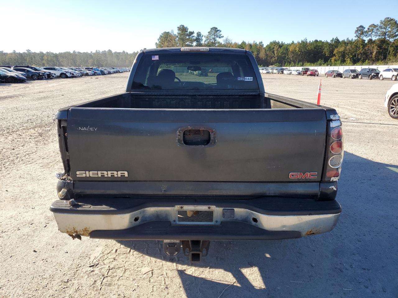 GMC Sierra C1500 Image 9