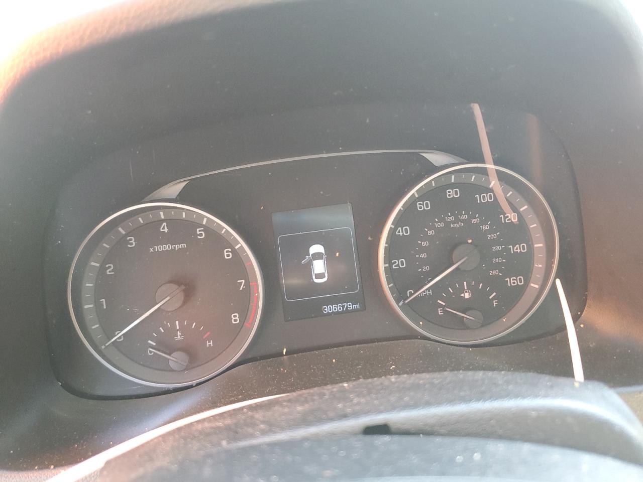 Hyundai ELANTRA Sel Image 7