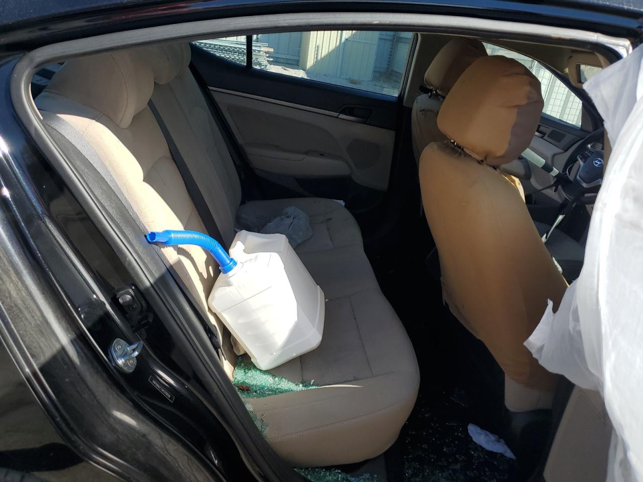 Hyundai ELANTRA Sel Image 6