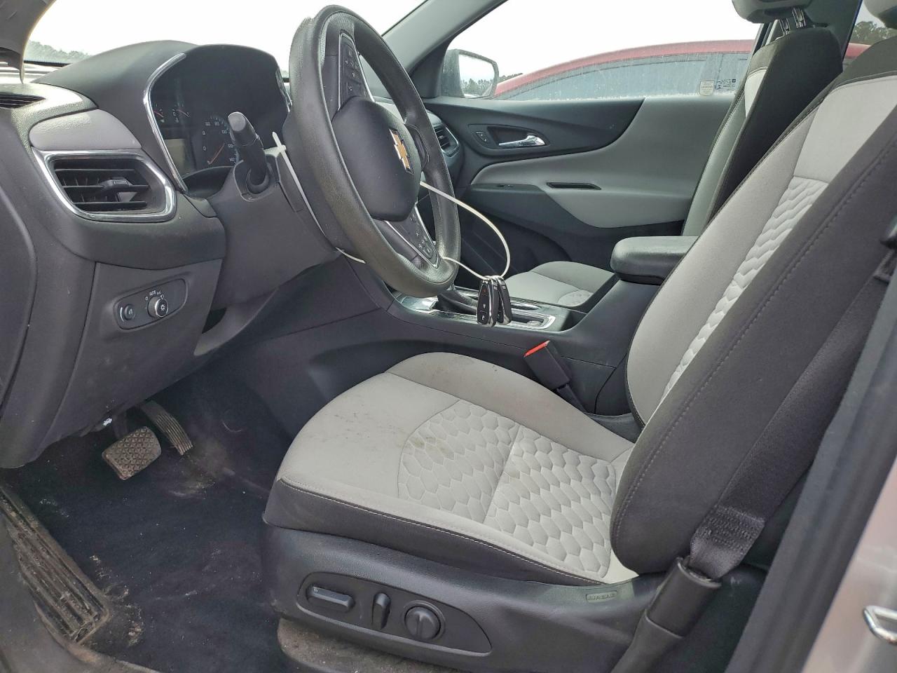 Chevrolet Equinox Ls Image 3