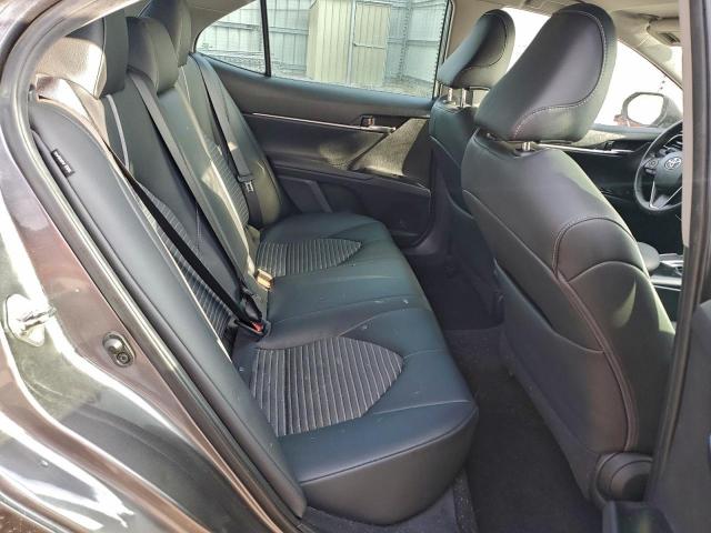 Toyota Camry L Image 6