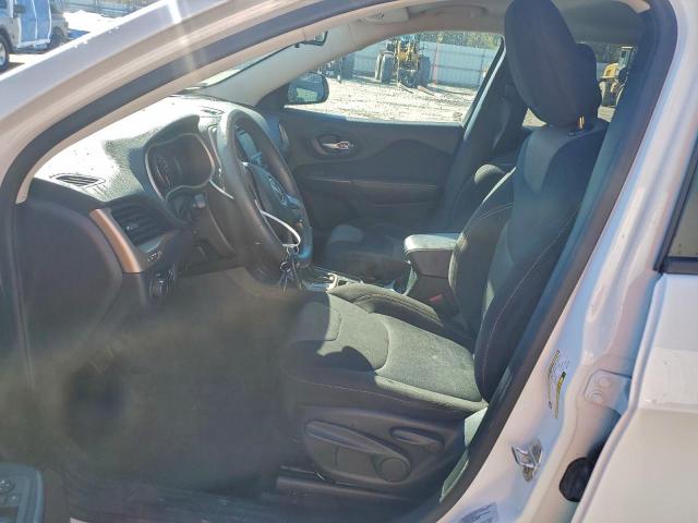 Jeep Grand Cherokee Sport Image 3