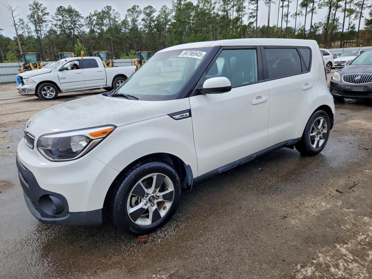 Kia Soul Image 1