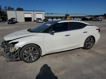 Salvage Nissan Maxima