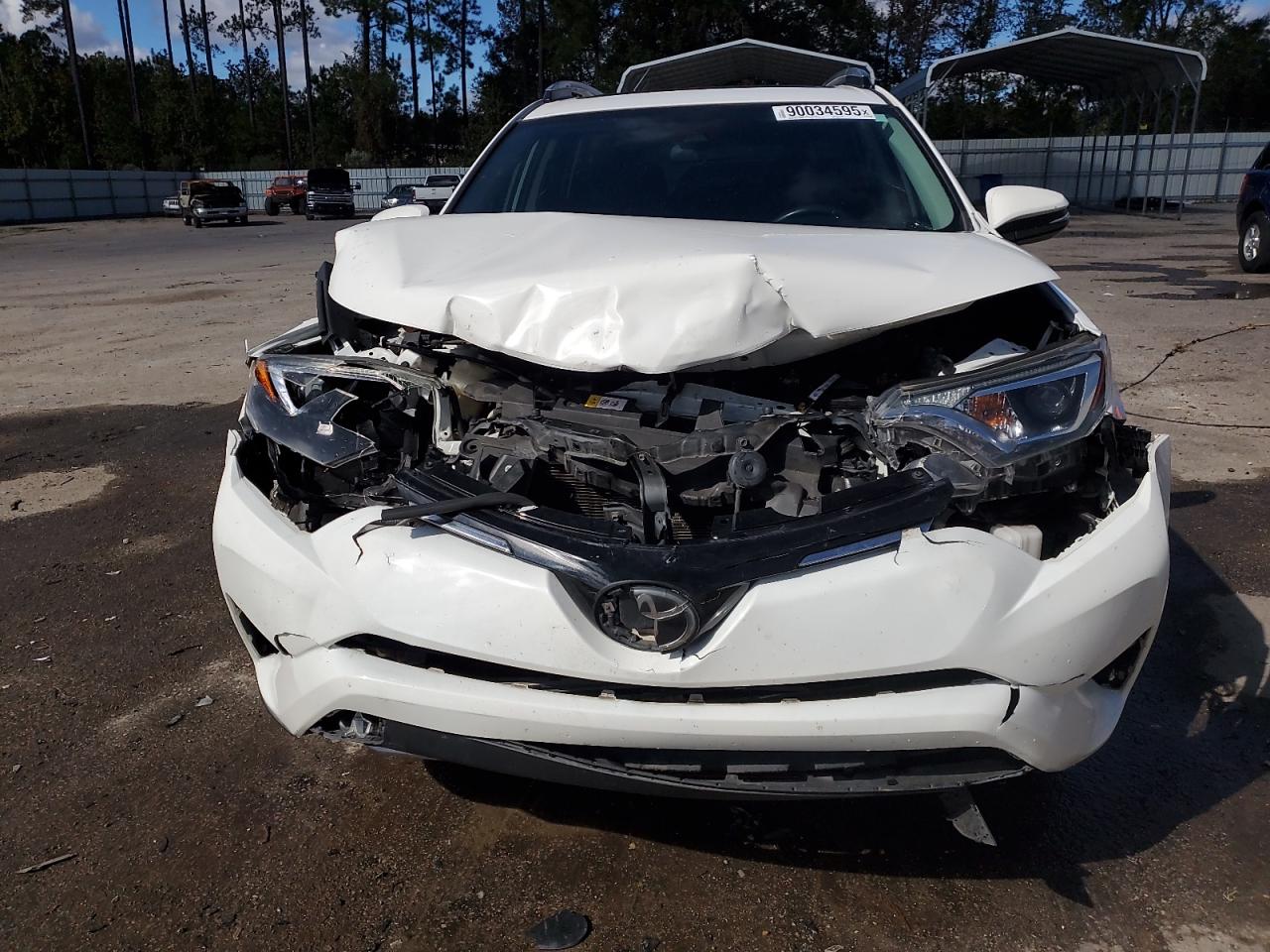 Toyota RAV4 Xle Image 7