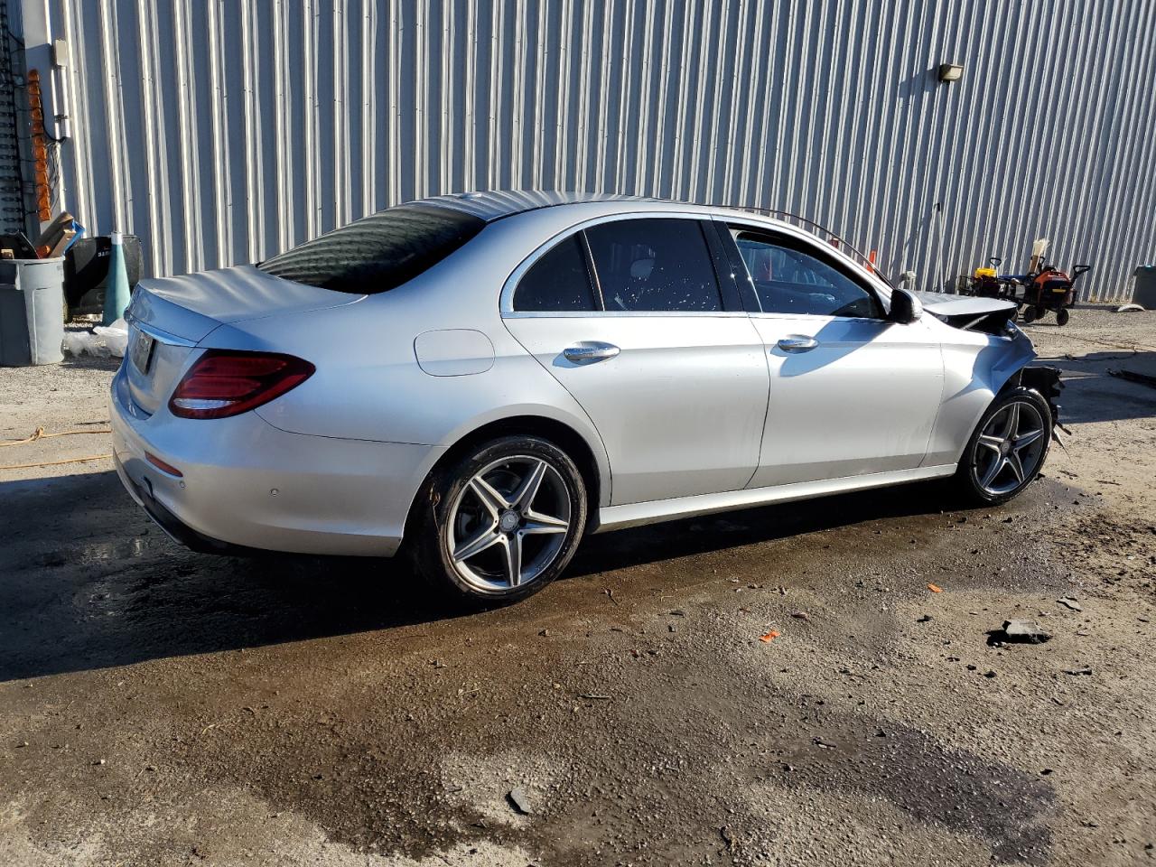 Mercedes-Benz E-Class 300 Image 2