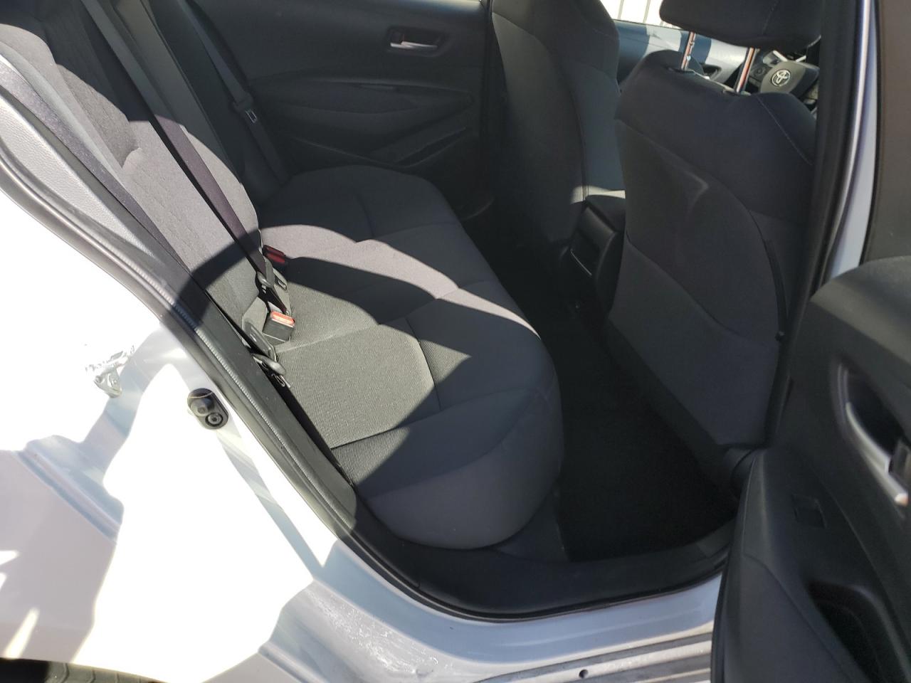 Toyota Corolla Le Image 11