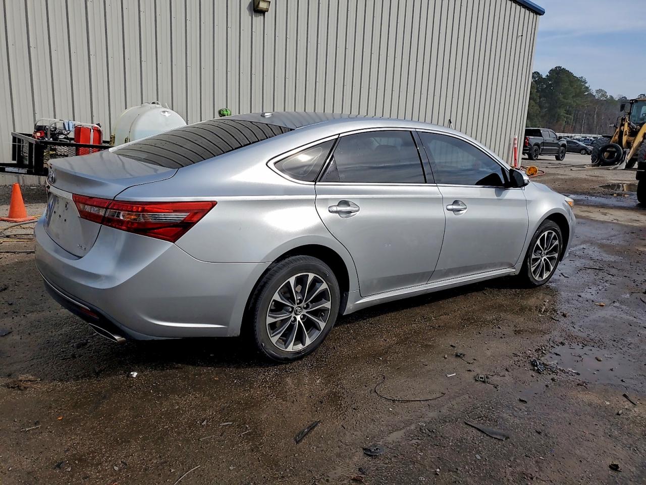 Toyota Avalon Xle Image 12