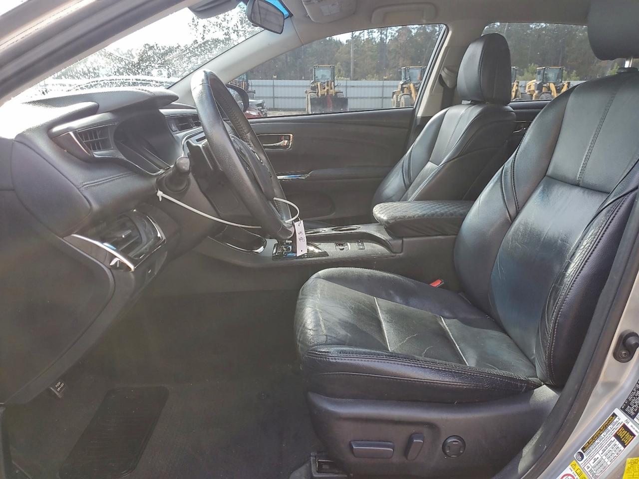 Toyota Avalon Xle Image 11