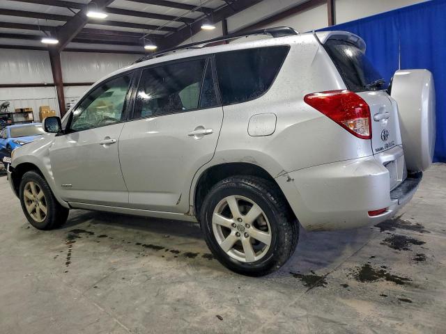 Toyota RAV4 Limited Image 2