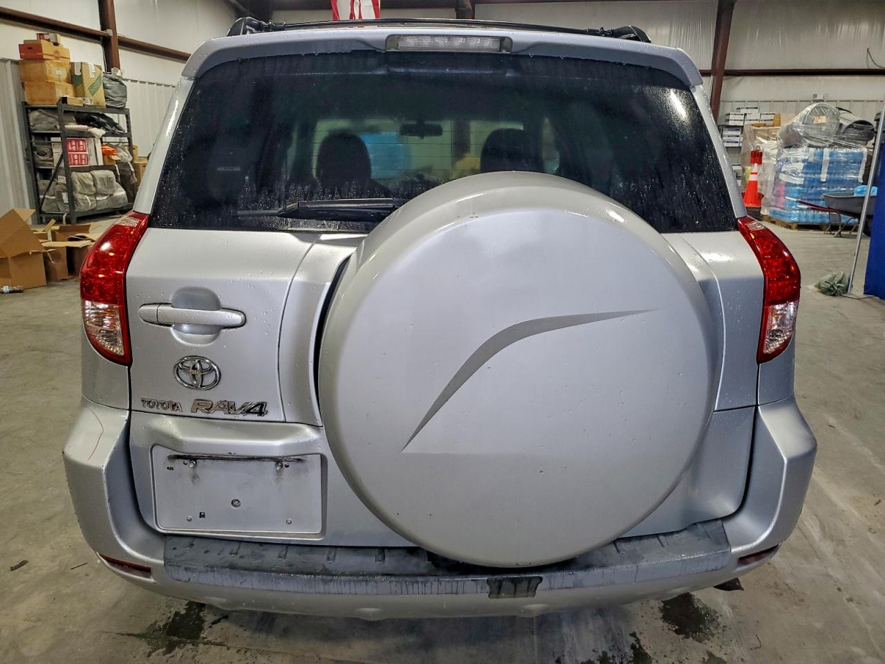 Toyota RAV4 Limited Image 6