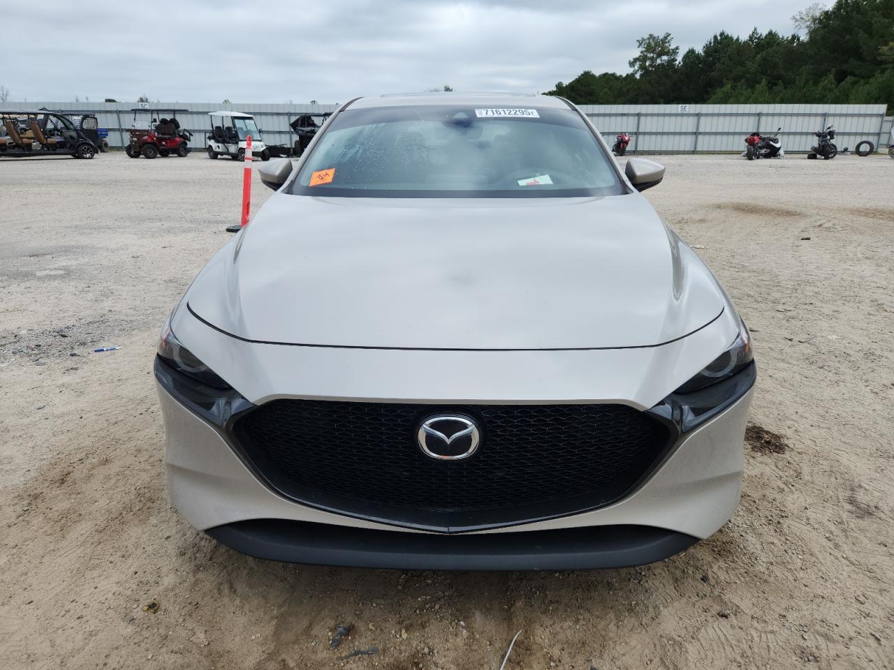 Mazda 3 Premium Image 8