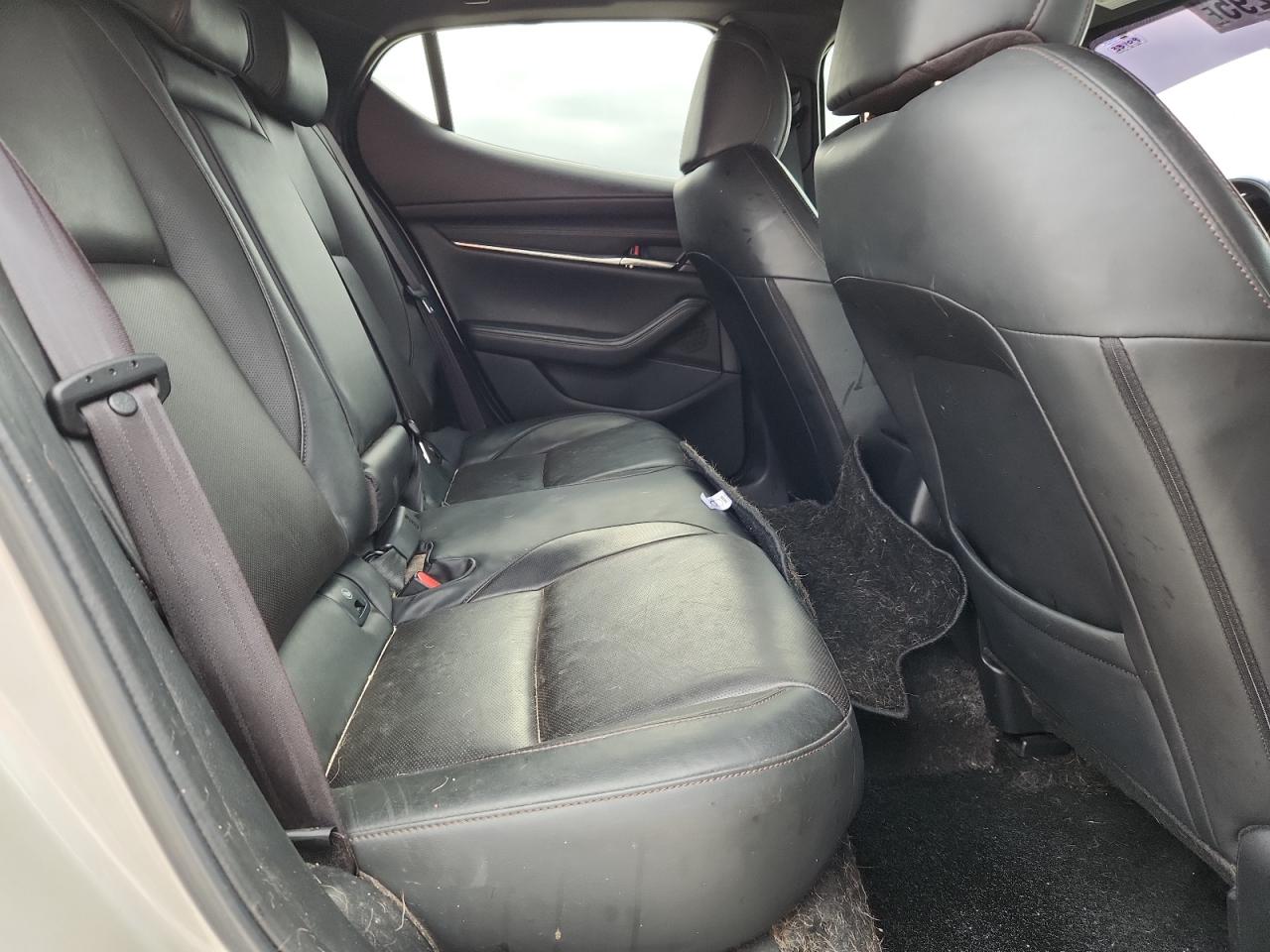 Mazda 3 Premium Image 12