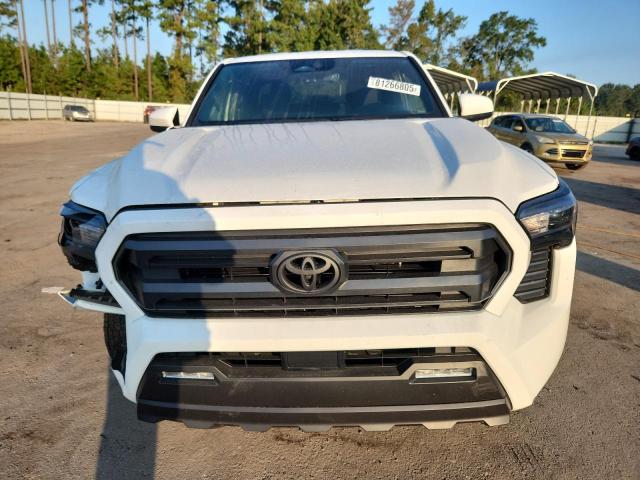 Toyota Tacoma Double Cab Image 2