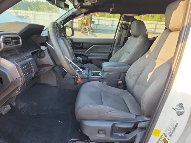 Toyota Tacoma Double Cab Image 3