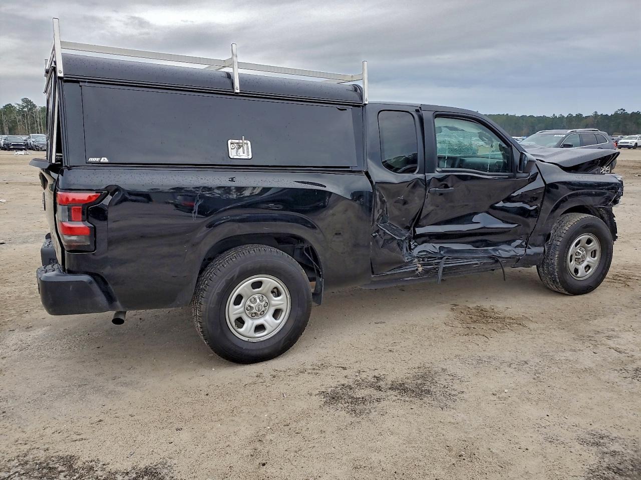 Nissan Frontier S Image 12