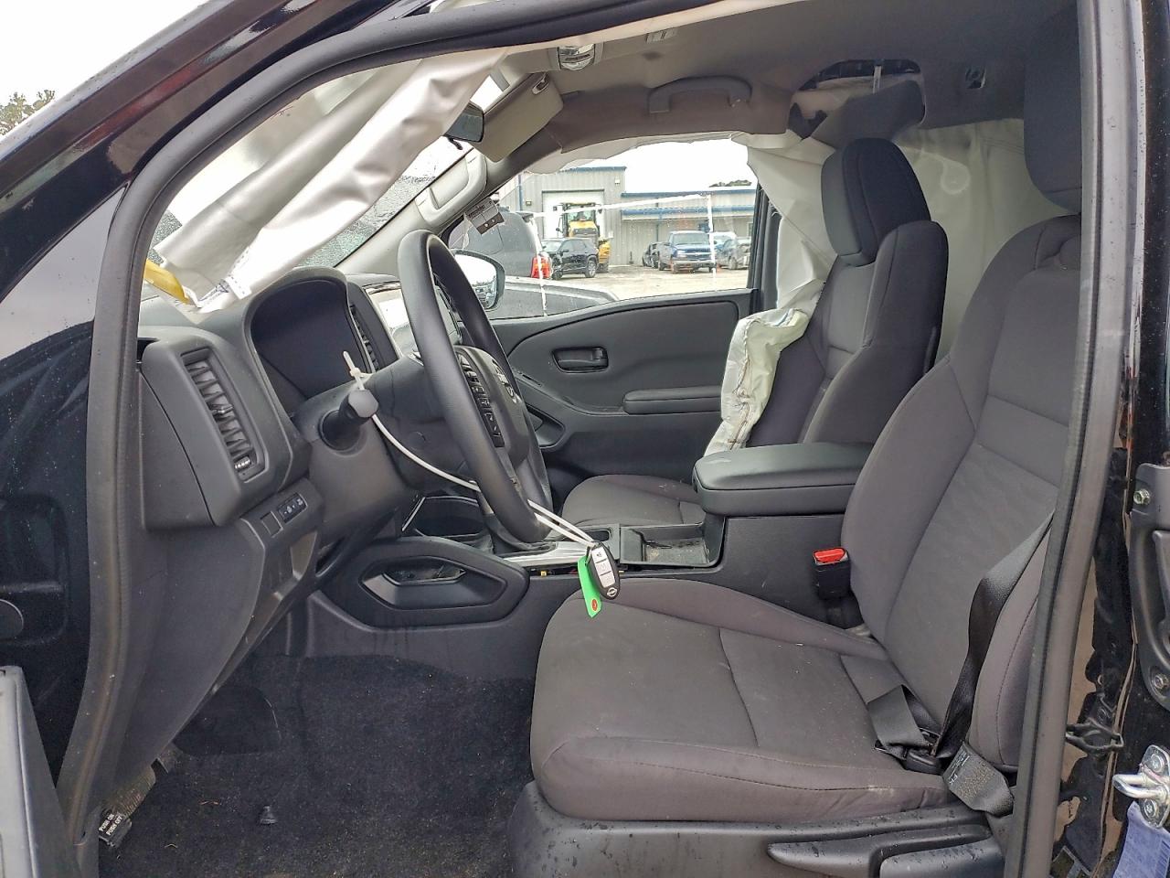 Nissan Frontier S Image 6