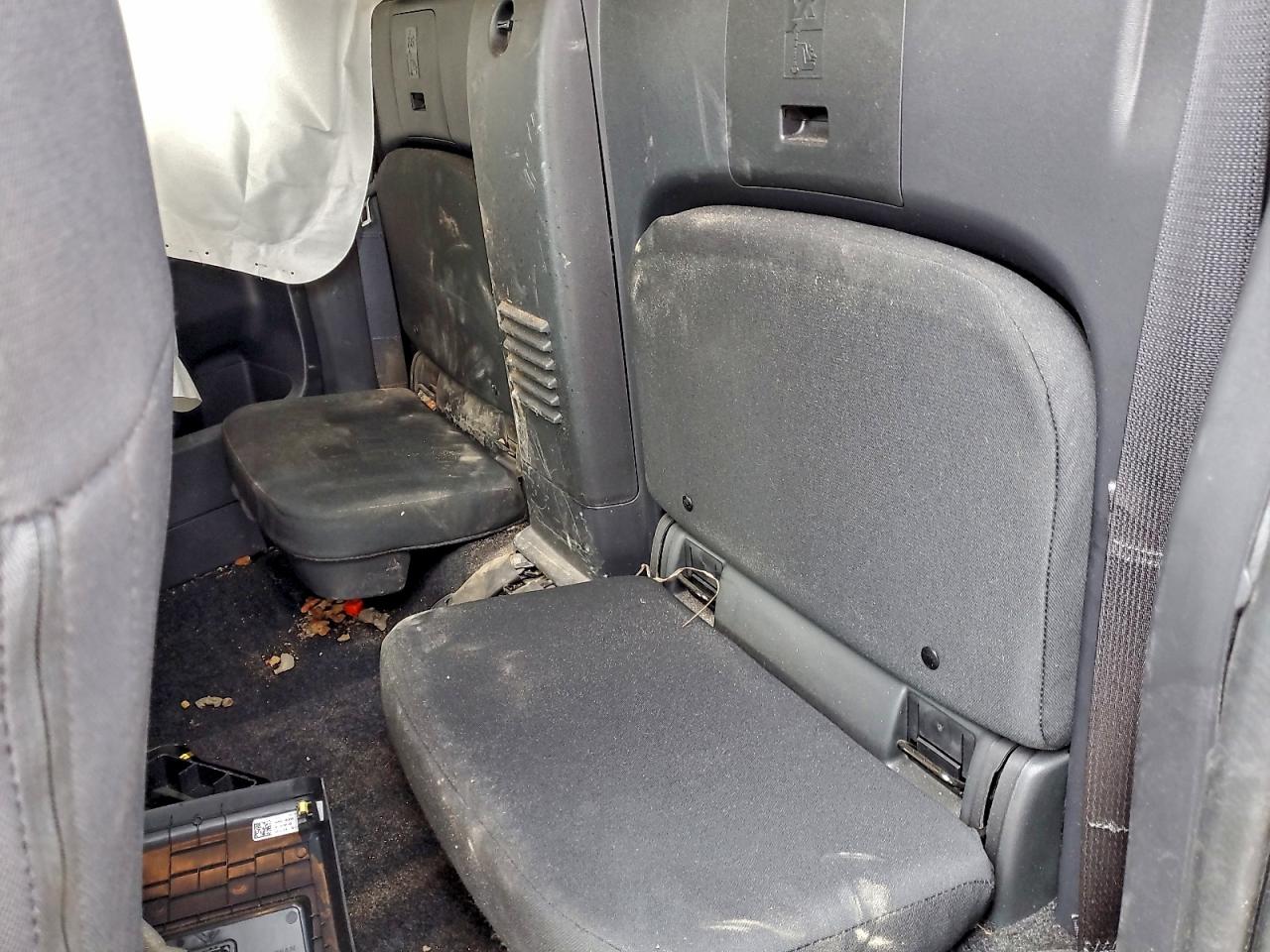 Nissan Frontier S Image 8