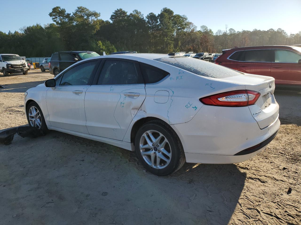 Ford Fusion Se Image 10