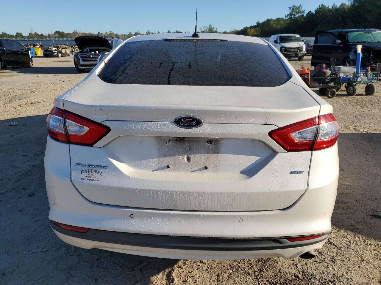 Ford Fusion Se Image 6