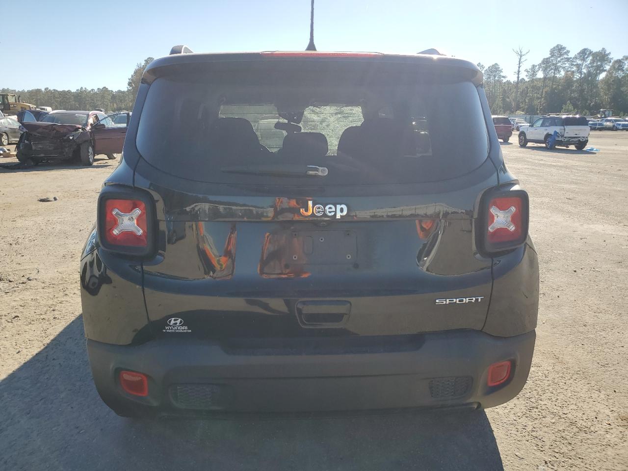 Jeep Renegade Sport Image 4