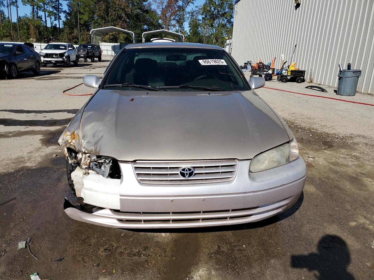 Toyota Camry Ce Image 8