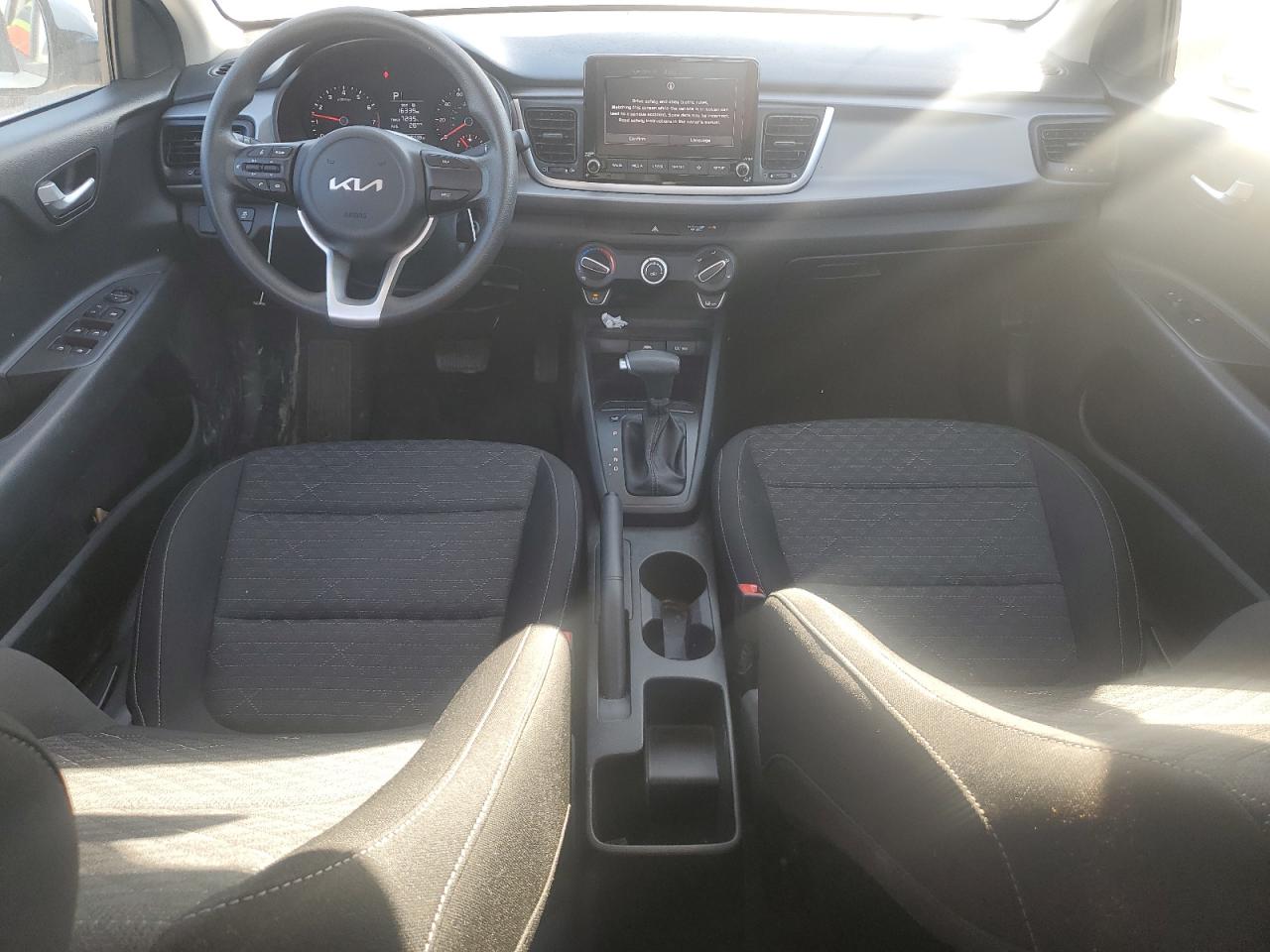 Kia Rio Lx Image 9