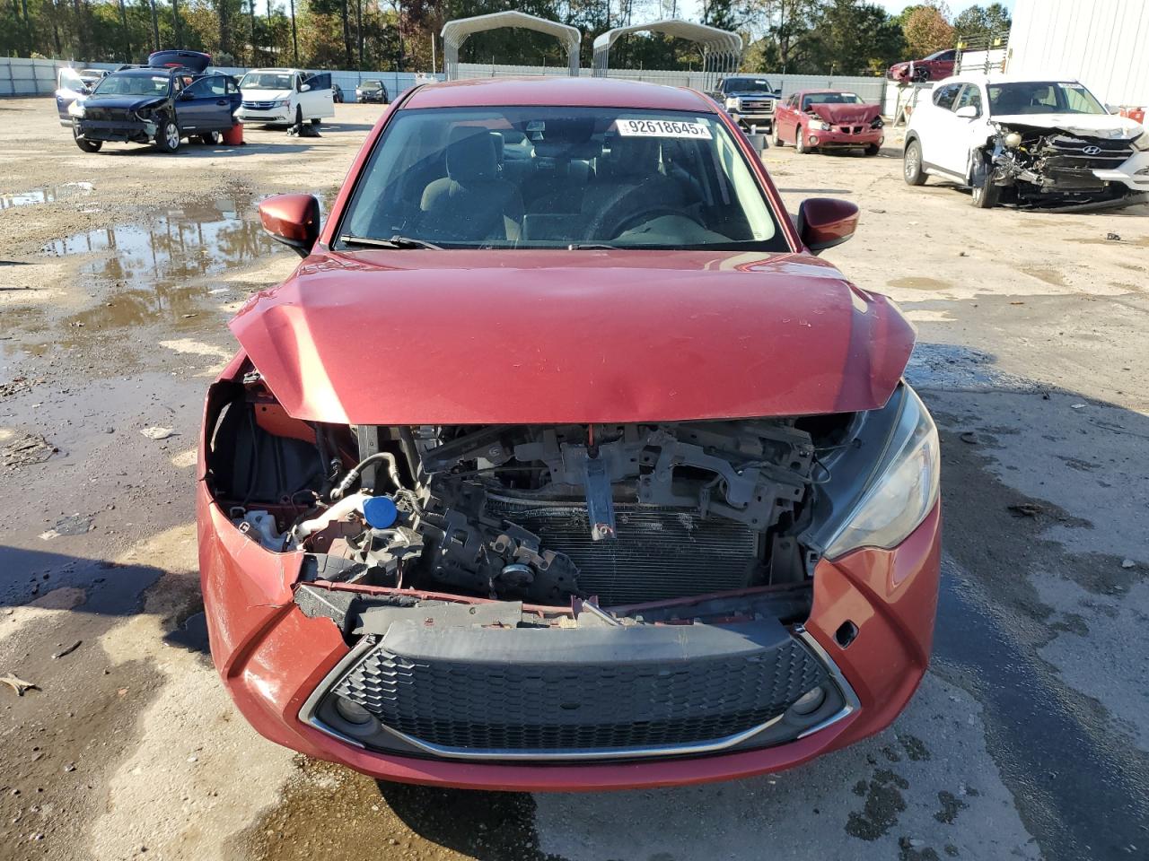 Toyota Yaris L Image 8