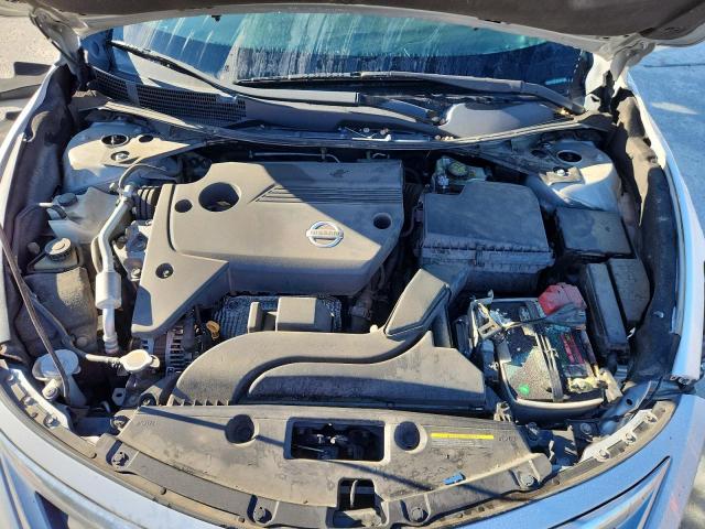 Nissan Altima 2.5 Image 8