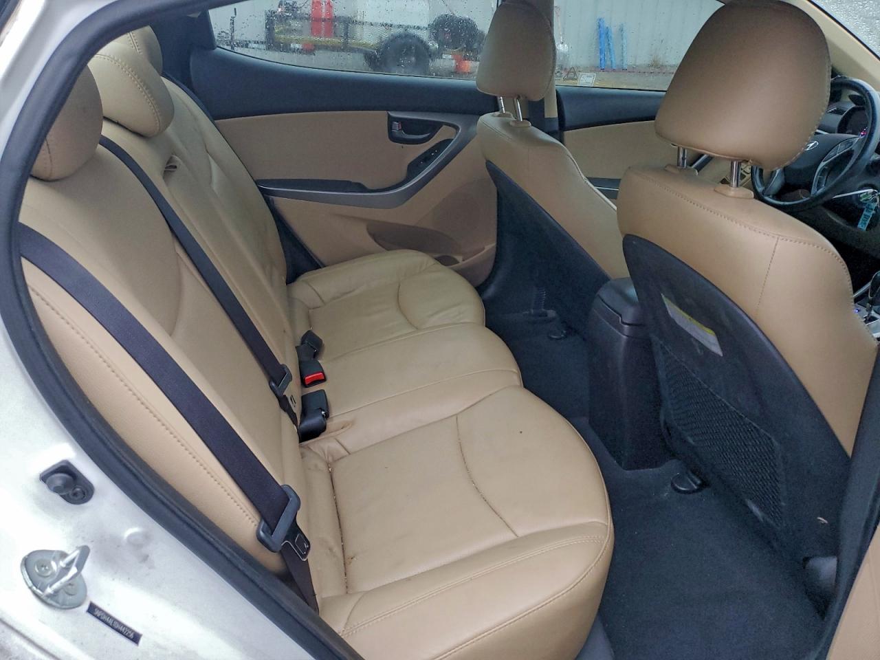 Hyundai ELANTRA Gls Image 8