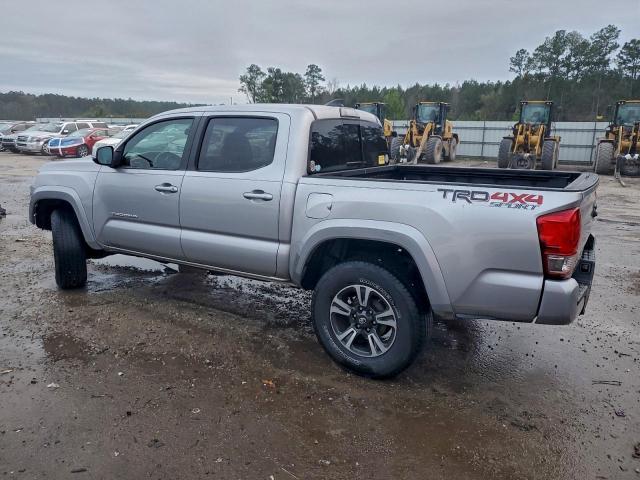 Toyota Tacoma Double Cab Image 9