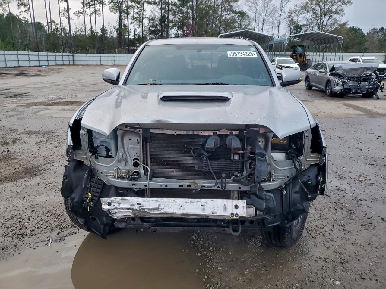 Toyota Tacoma Double Cab Image 6