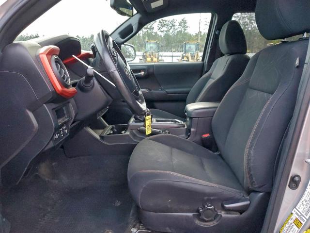 Toyota Tacoma Double Cab Image 11