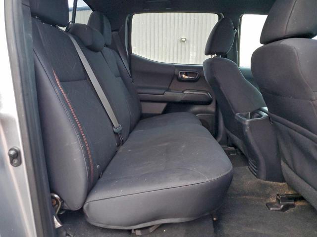 Toyota Tacoma Double Cab Image 8