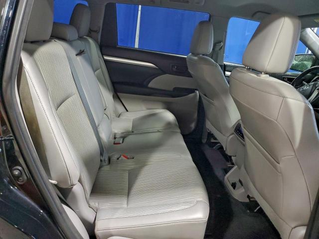 Toyota Highlander Le Image 6