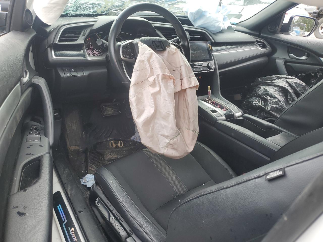 Honda Civic Sport Image 12