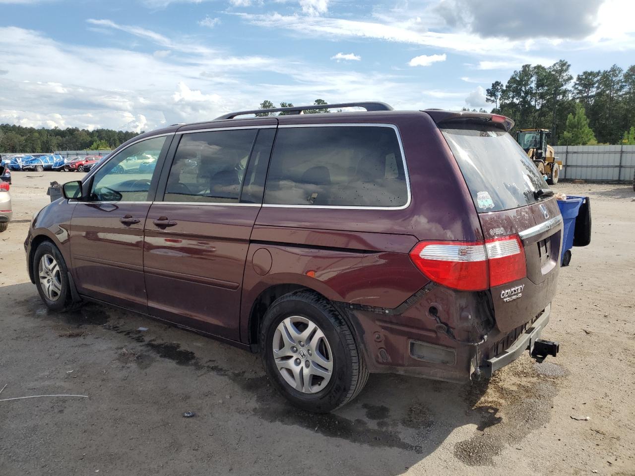 Honda Odyssey Touring Image 3