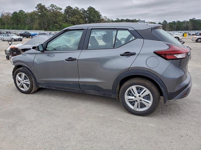 Nissan Kicks S Image 4