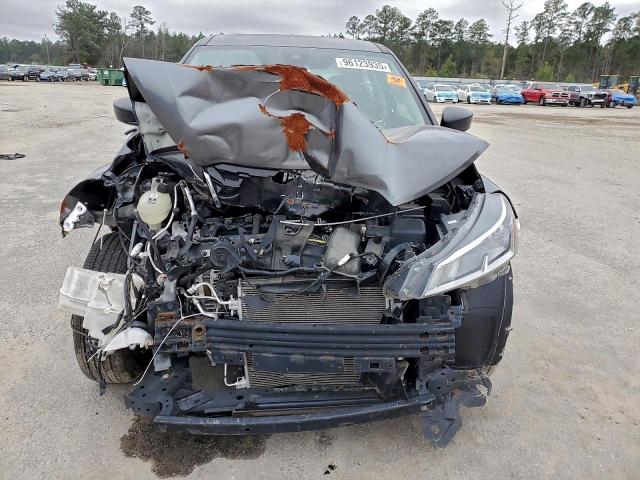 Nissan Kicks S Image 9